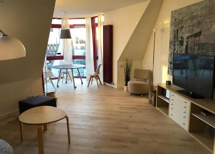 Stilvolle Helle Wohnung Im Zentrum
