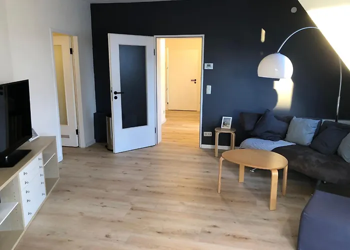 Stilvolle Helle Wohnung Im Zentrum