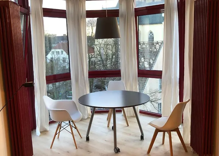 Stilvolle Helle Wohnung Im Zentrum